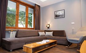 Central Sofia 3-Bedroom Apartment - Urban Art Gallery - Free Parking!