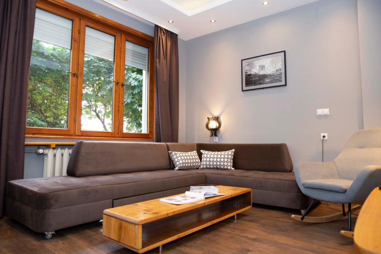 Central Sofia 3-Bedroom Apartment - Urban Art Gallery - Free Parking! מראה חיצוני תמונה