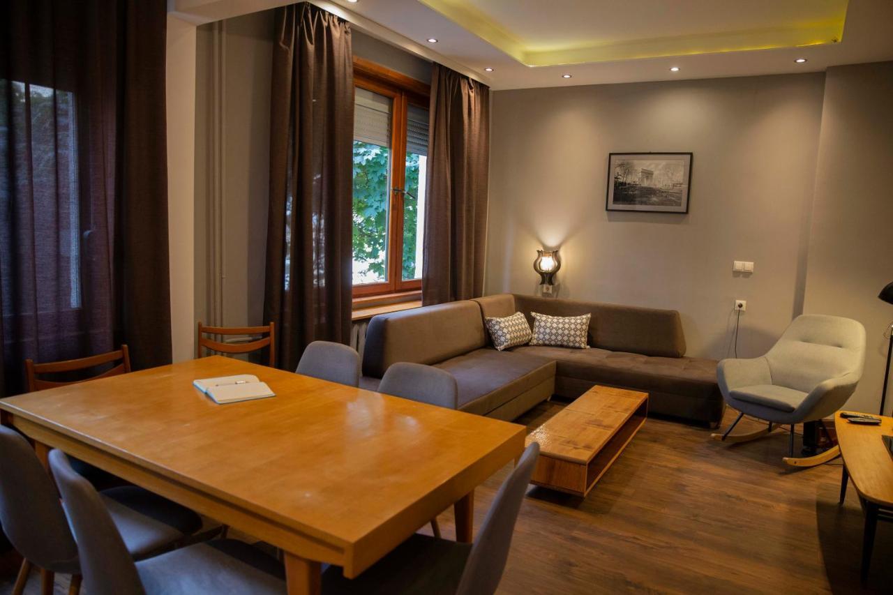 Central Sofia 3-Bedroom Apartment - Urban Art Gallery - Free Parking! מראה חיצוני תמונה