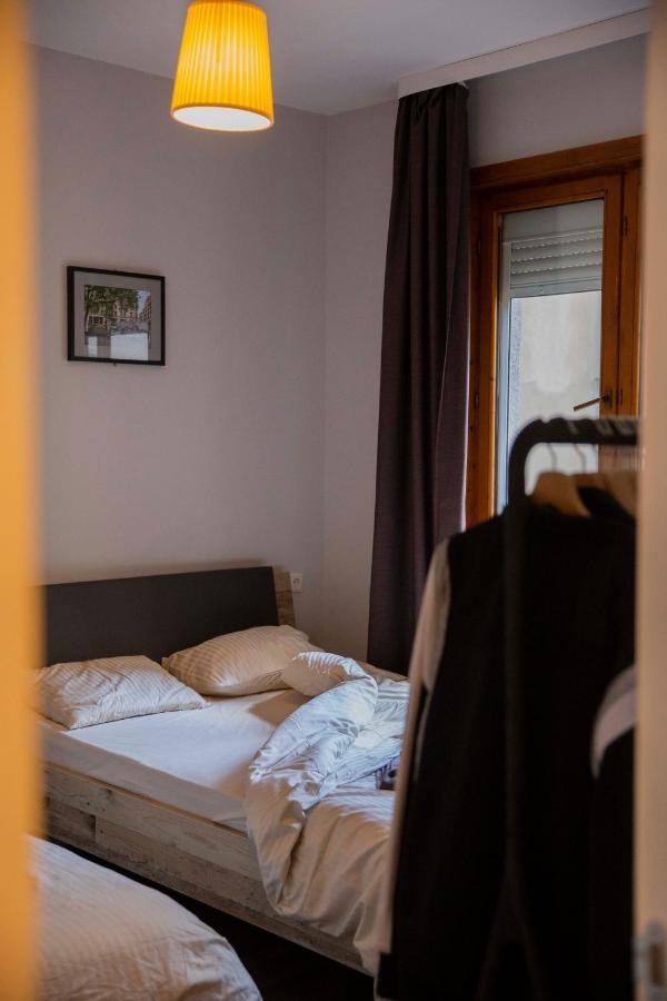 Central Sofia 3-Bedroom Apartment - Urban Art Gallery - Free Parking! מראה חיצוני תמונה