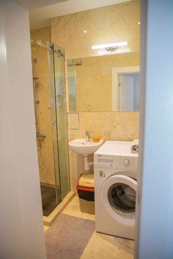 Central Sofia 3-Bedroom Apartment - Urban Art Gallery - Free Parking! מראה חיצוני תמונה