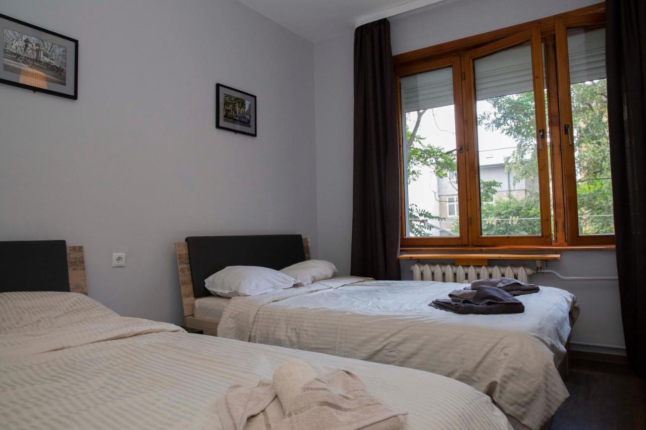 Central Sofia 3-Bedroom Apartment - Urban Art Gallery - Free Parking! מראה חיצוני תמונה