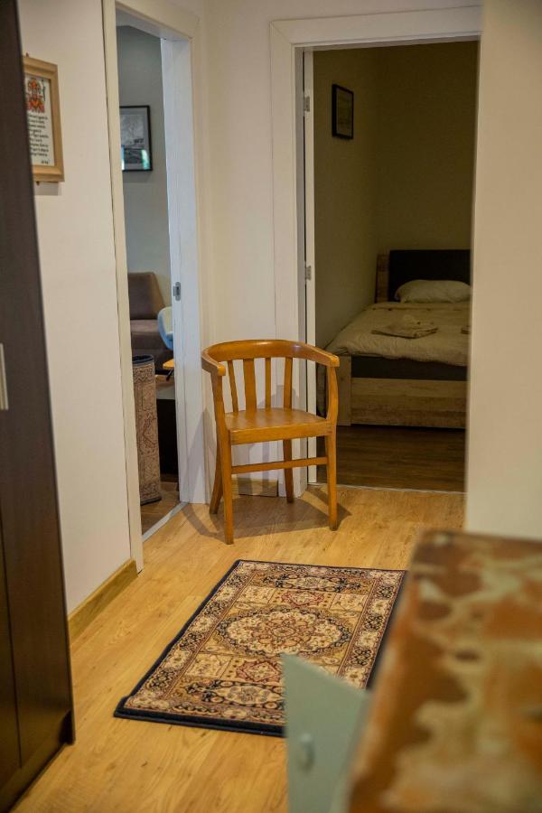 Central Sofia 3-Bedroom Apartment - Urban Art Gallery - Free Parking! מראה חיצוני תמונה
